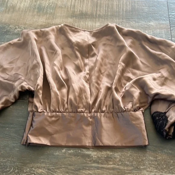 Top - Picture 4 of 5